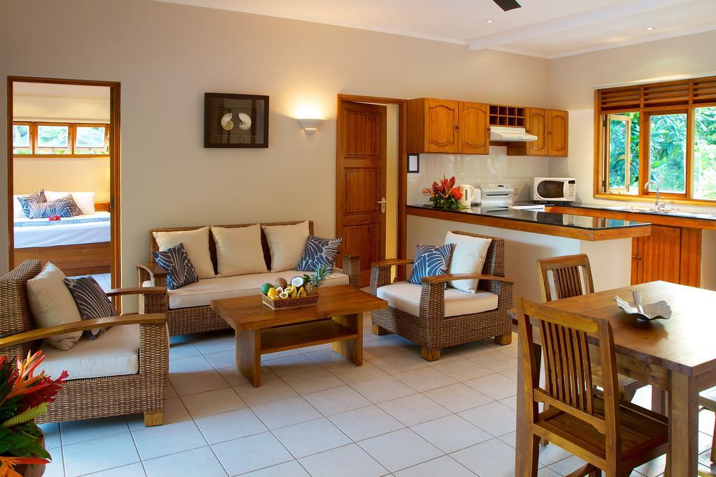Les Villas D'Or Anse Volbert Village  Room photo