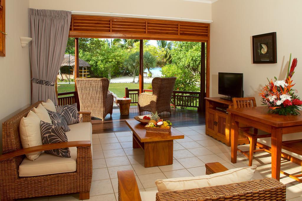 Les Villas D'Or Anse Volbert Village  Room photo
