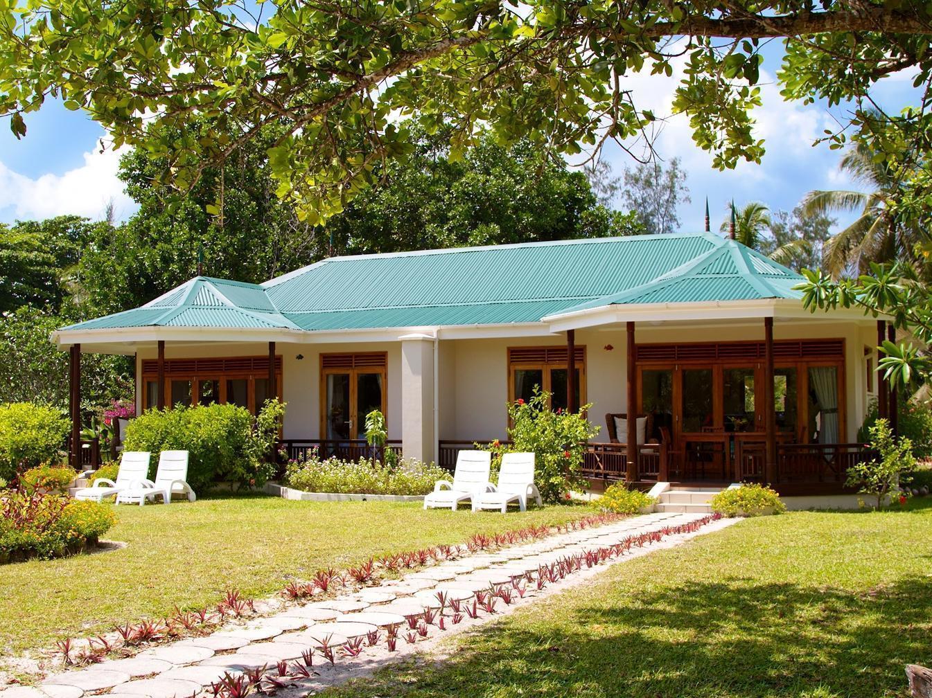 Les Villas D'Or Anse Volbert Village  Exterior photo