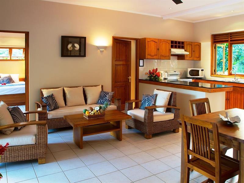 Les Villas D'Or Anse Volbert Village  Exterior photo